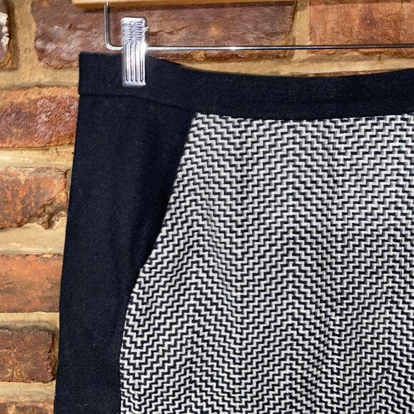 J. Crew Black White Herringbone Wool Pencil Straight Mini Skirt Women's Size 2 - Picture 3 of 8